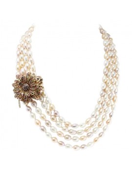 Flowered Pearls Necklace