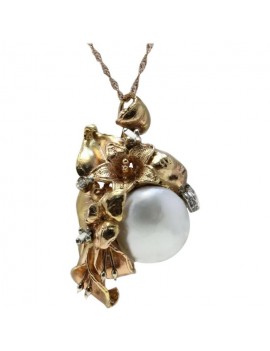 Pearl Pendent
